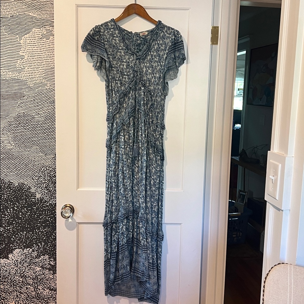 Faherty Bonita Floral Print Ruffle Tiered Dress Blue Flutter Sleeve -Size XL - Picture 3 of 9
